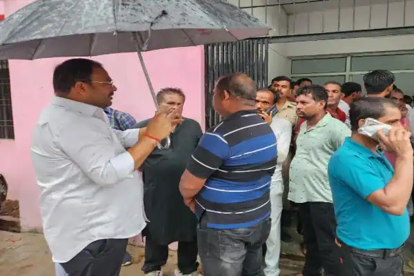 Gonda News: बोलेरो नहर हादसा में 11 श्रद्धालुओं की दर्दनाक मौत, एक लापता