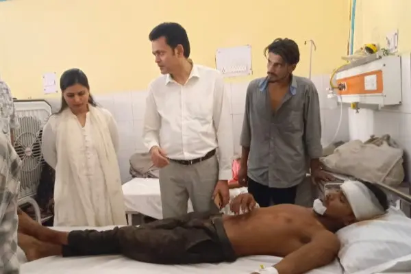 Gonda News: जर्जर मकान की छत गिरने से एक श्रमिक की मौत, 3 घायल