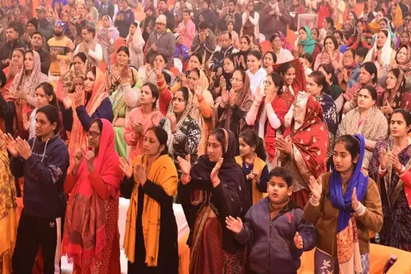 Gonda News: संस्कारों की उपेक्षा पर Sri Ram Katha में प्रवाचक का तीखा प्रहार 3 Gonda News: संस्कारों की उपेक्षा पर Sri Ram Katha में प्रवाचक का तीखा प्रहार