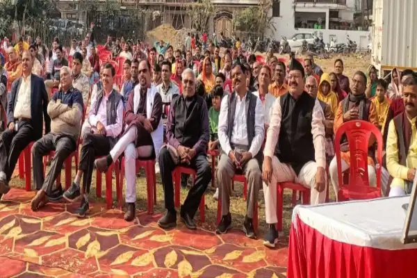 वेद, पुराण, उपनिषद और मनुस्मृति आदि के संमिश्रण हैं विश्व के संविधान